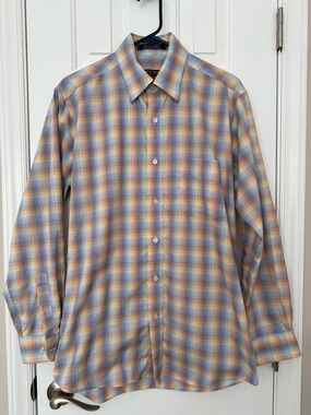 Forsyth of Canada Inc | Long-sleeved Button Down | Multi-color plaid | Size M